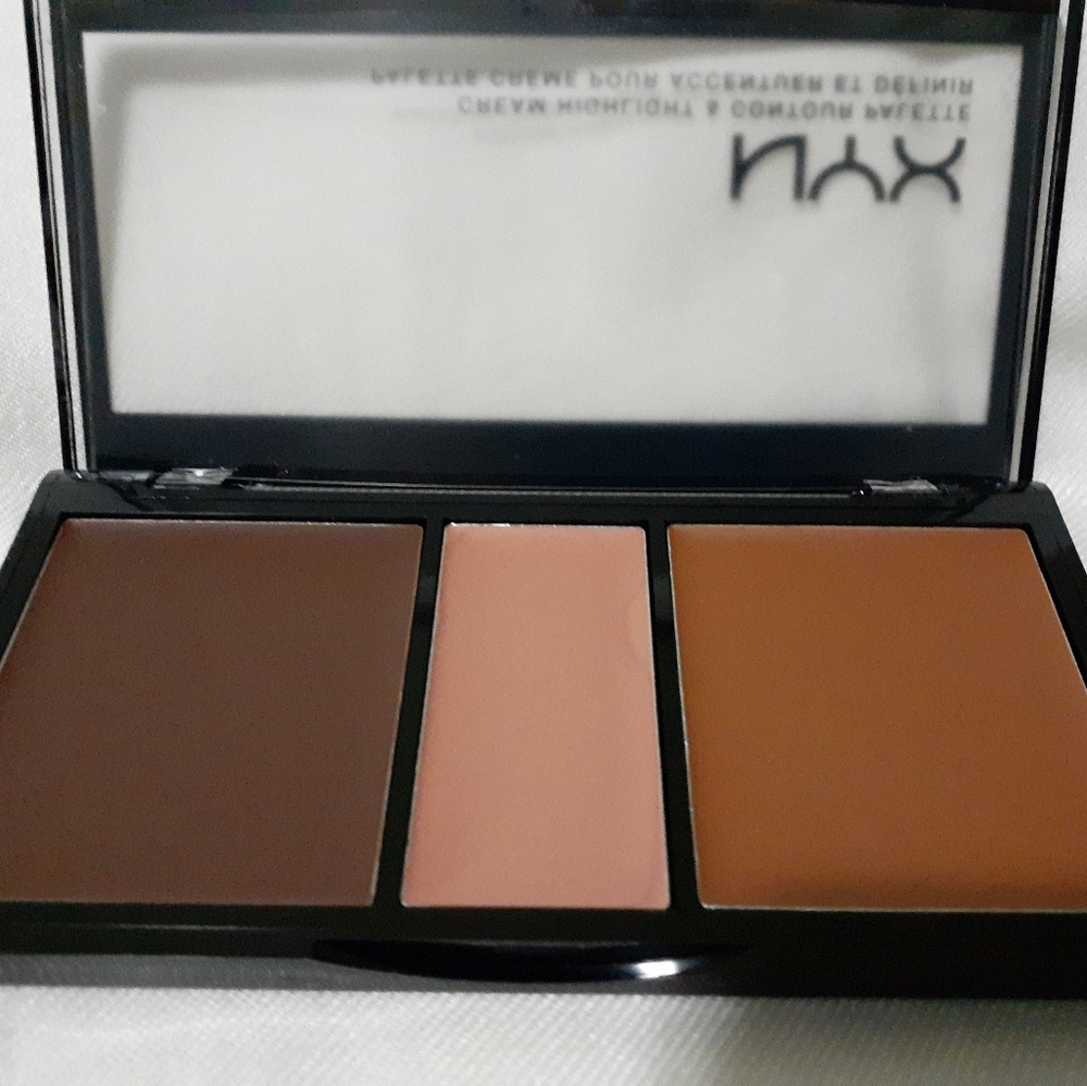 NYX Highlight & Contour Palette Ladies Makeup.